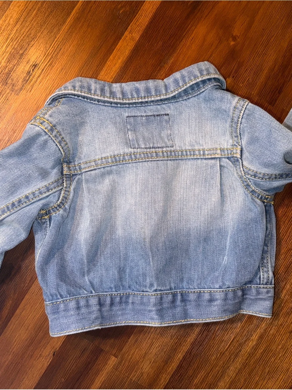 OshKosh B’gosh Baby Denim Jacket 12M Light Wash Classic Jean Jacket